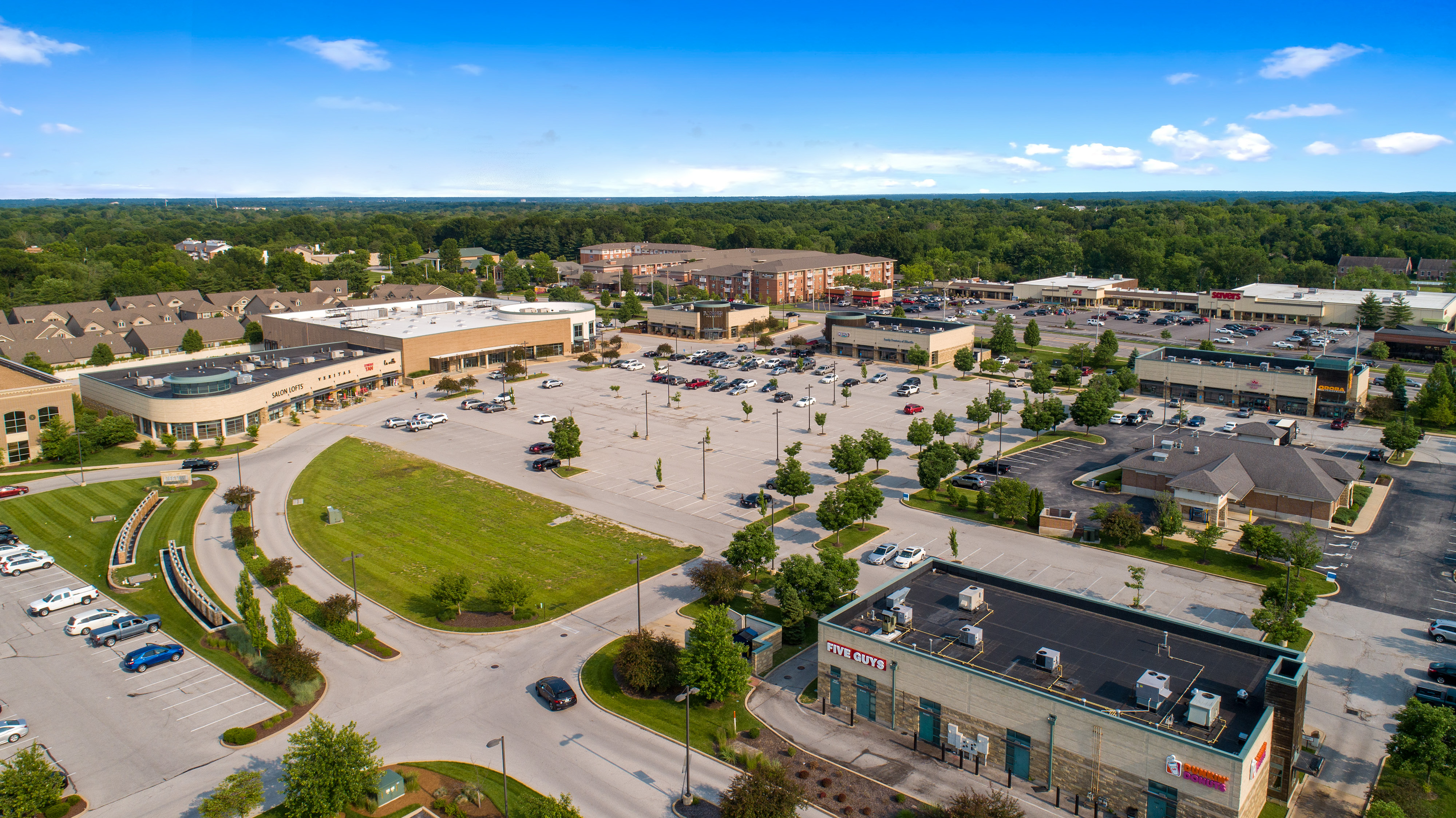 Fountain Plaza